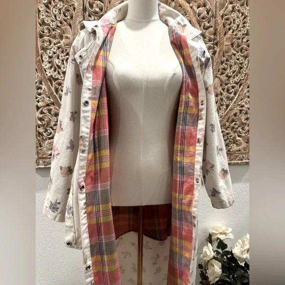 Kay Louise One of a Kind Cotton Denim Off-White Floral Drover’s (Duster) Coat - Picture 8 of 14